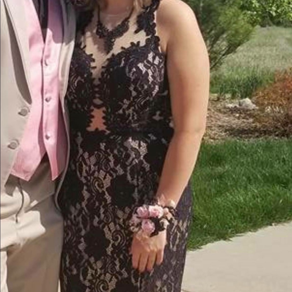 Black lace prom dress